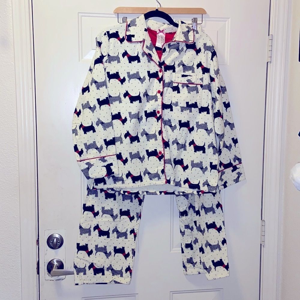 KayAnna Flannel Woman’s Pajama’s Size S/P Dog Print